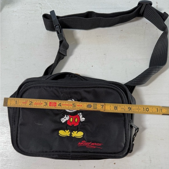 Walt Disney World Park
Mickey Mouse Embroidered
Fanny Pack Black Classic Mickey - Picture 3 of 11